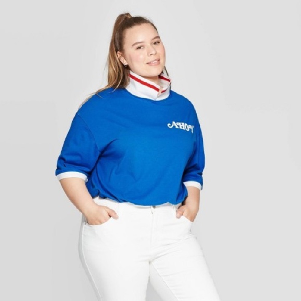 STRANGER THINGS “Scoops Ahoy” Cropped Tee